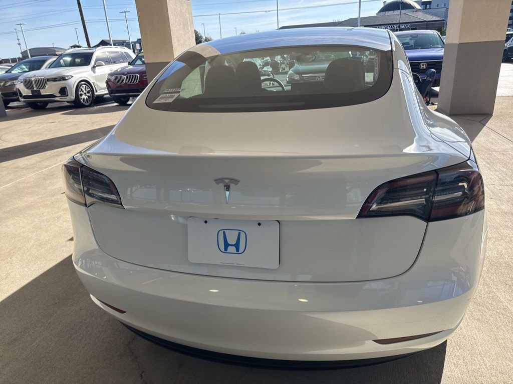 Used 2023 Tesla Model 3 Standard Range image 3