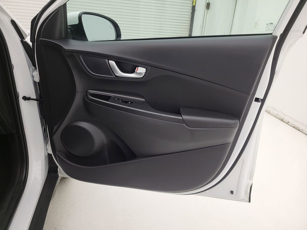 Used 2023 Hyundai Kona SEL w/ Convenience Package image 31