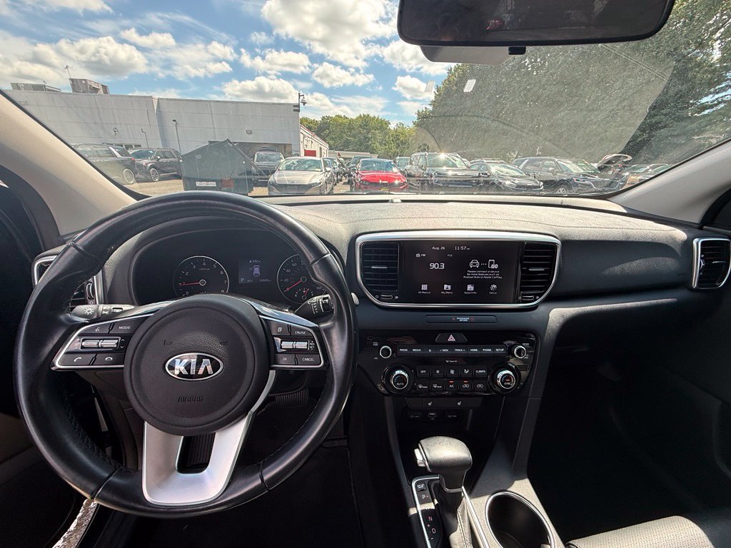 Used 2022 Kia Sportage EX AWD/4WD image 12