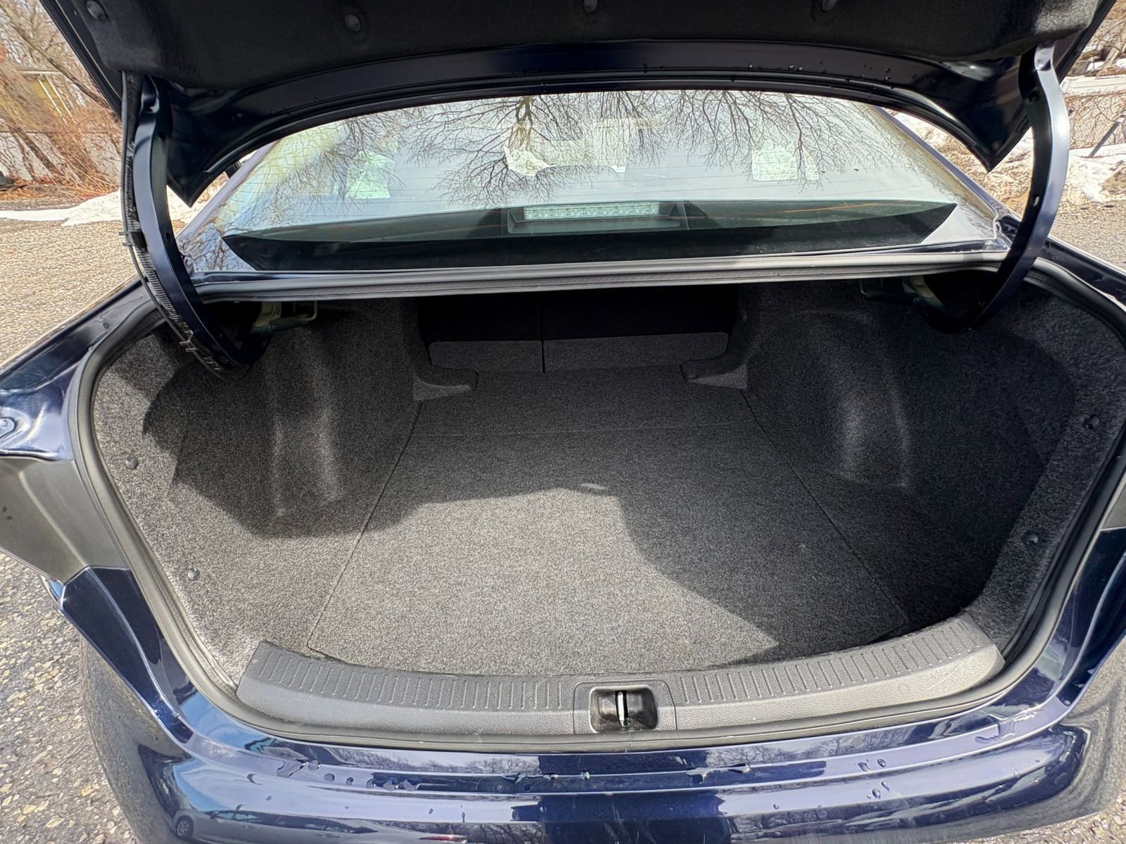 Used 2025 Toyota Corolla LE image 27