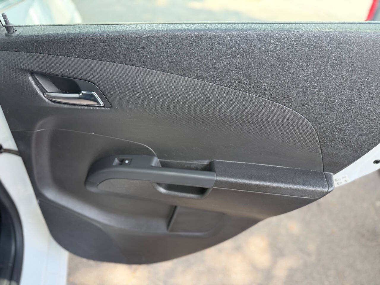 Used 2015 Chevrolet Sonic LTZ FWD image 43