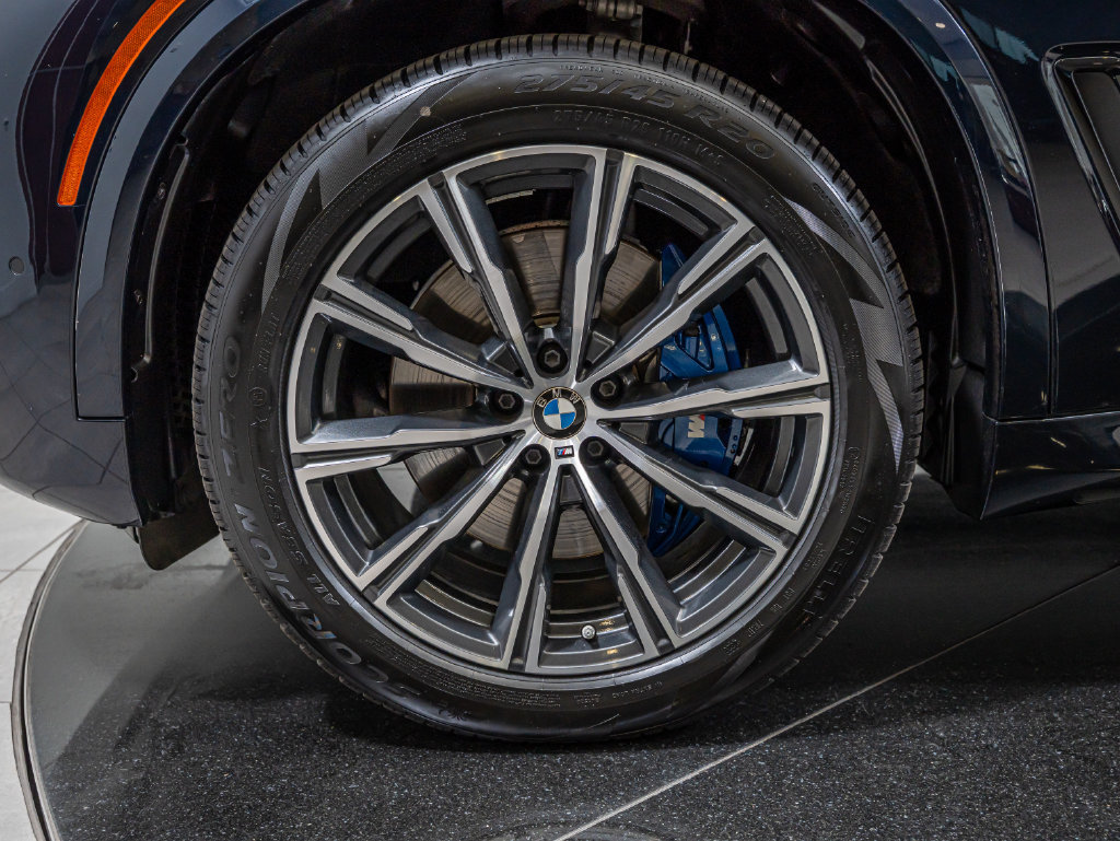 Used 2022 BMW X5 xDrive40i w/ M Sport Package AWD/4WD image 13