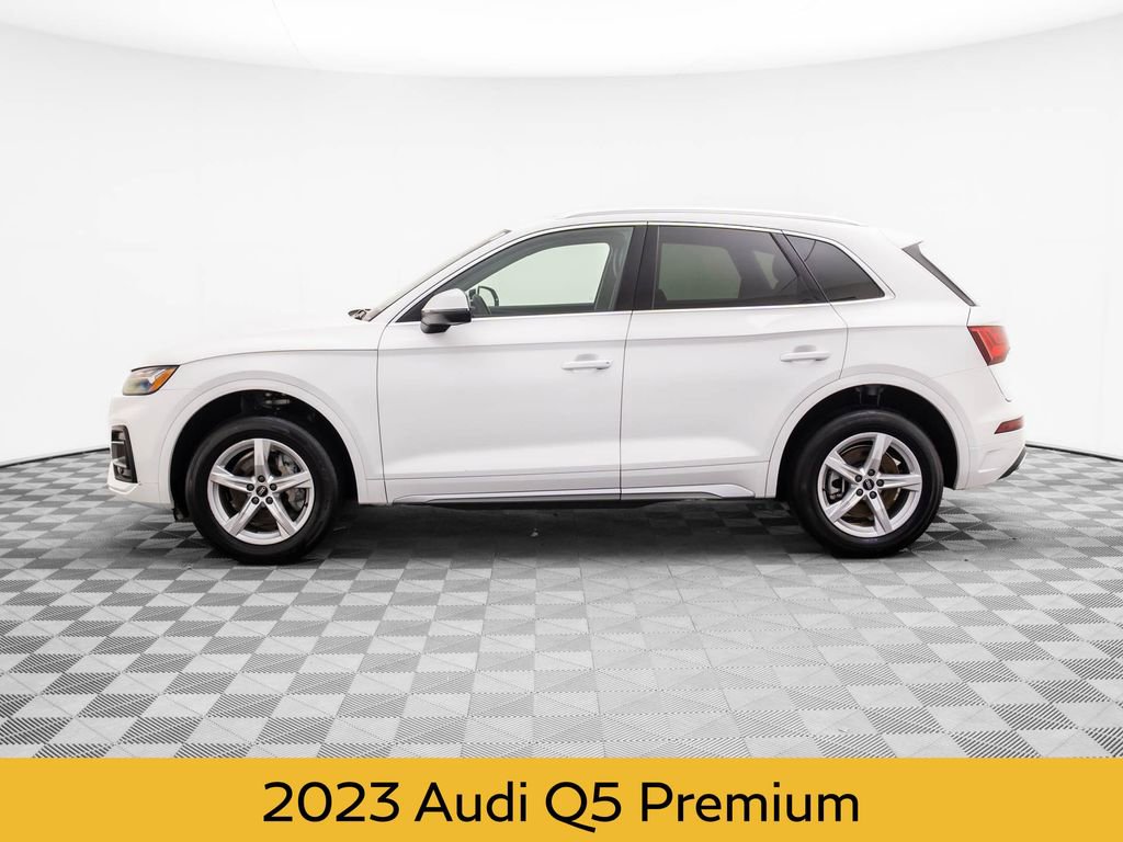 Used 2023 Audi Q5 2.0T Premium w/ Convenience Package image 2