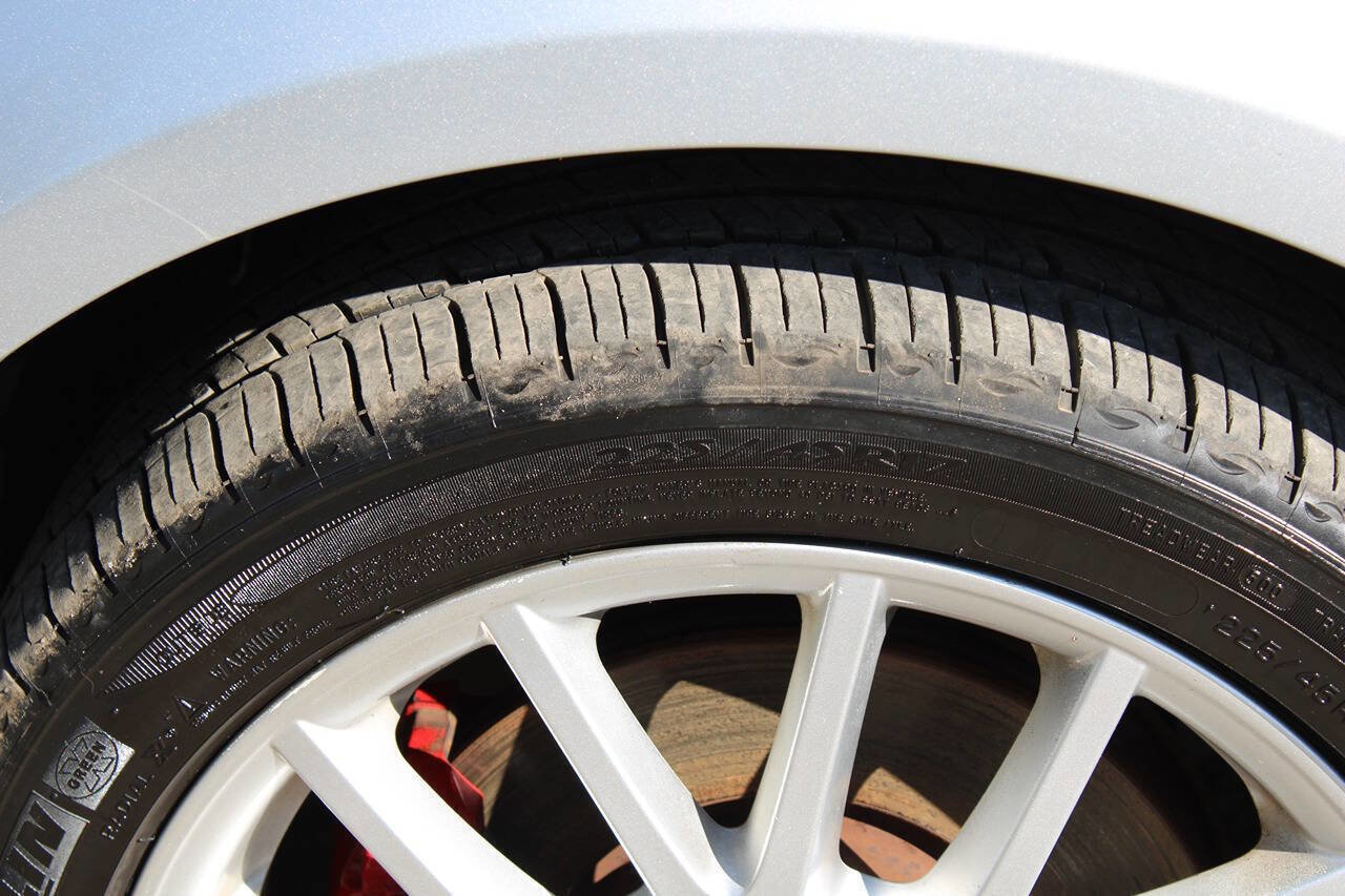 Used 2007 Volkswagen GTI 2-Door image 40