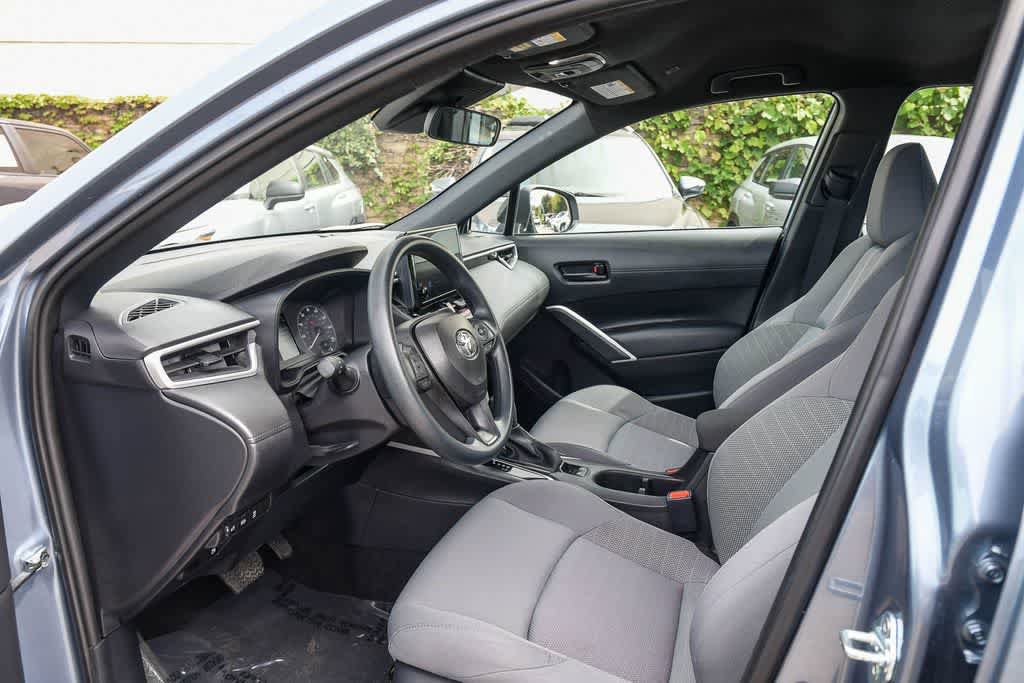Used 2025 Toyota Corolla Cross AWD Hybrid image 16