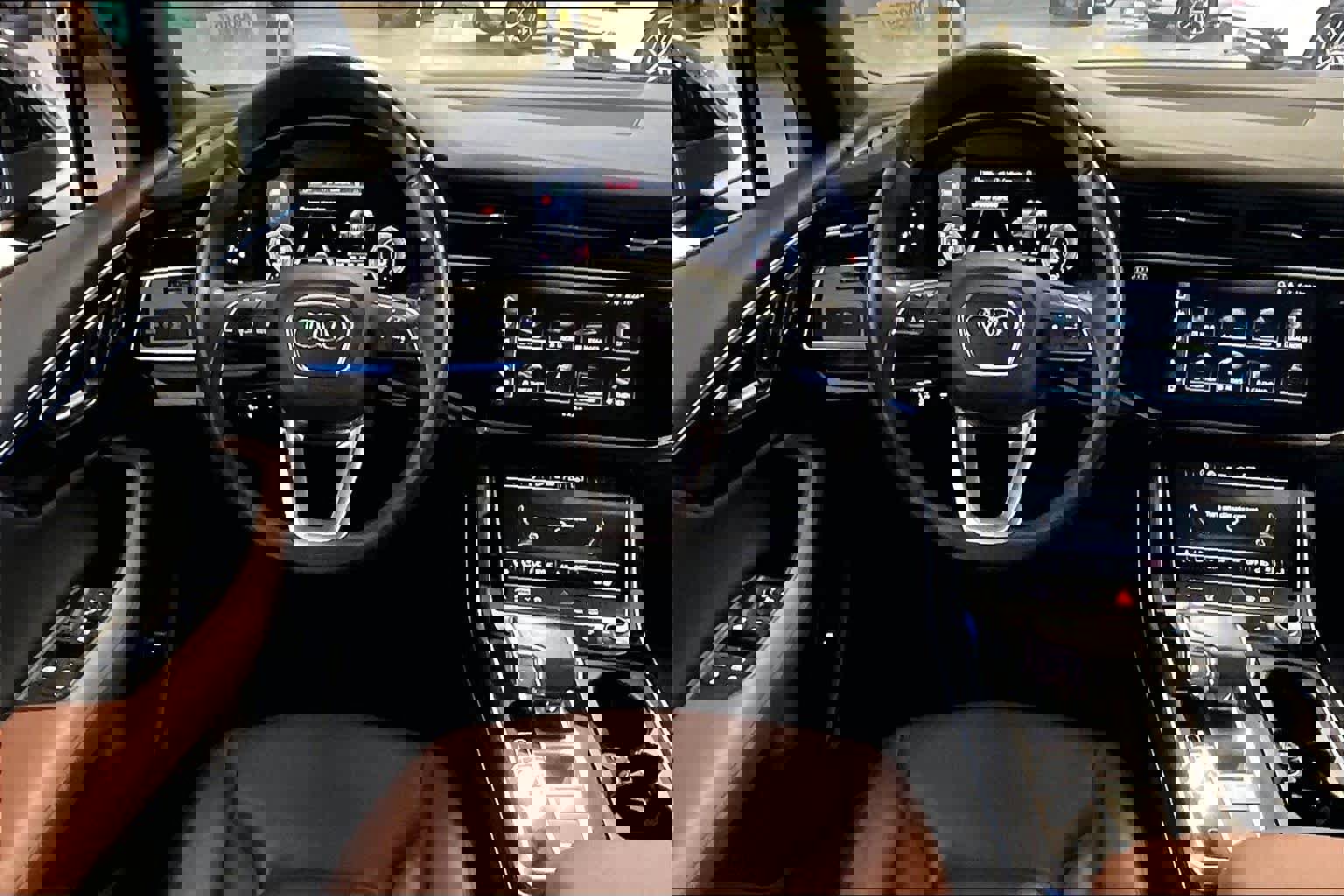 Used 2023 Audi Q7 Premium Plus w/ Premium Plus Package image 5