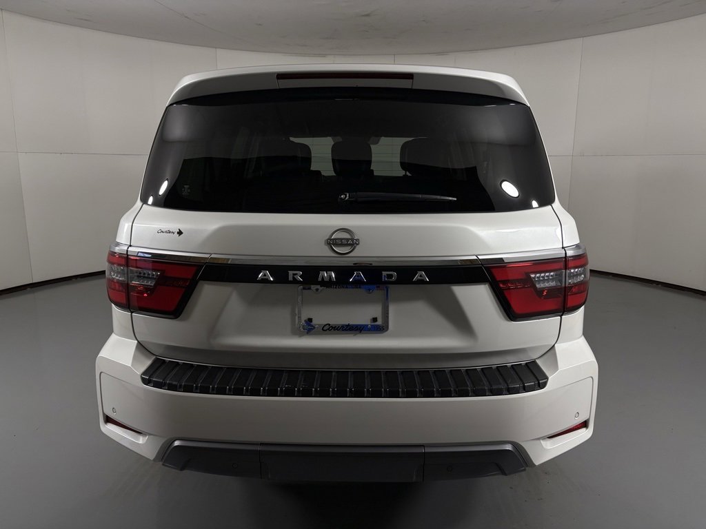 Used 2023 Nissan Armada SV image 7