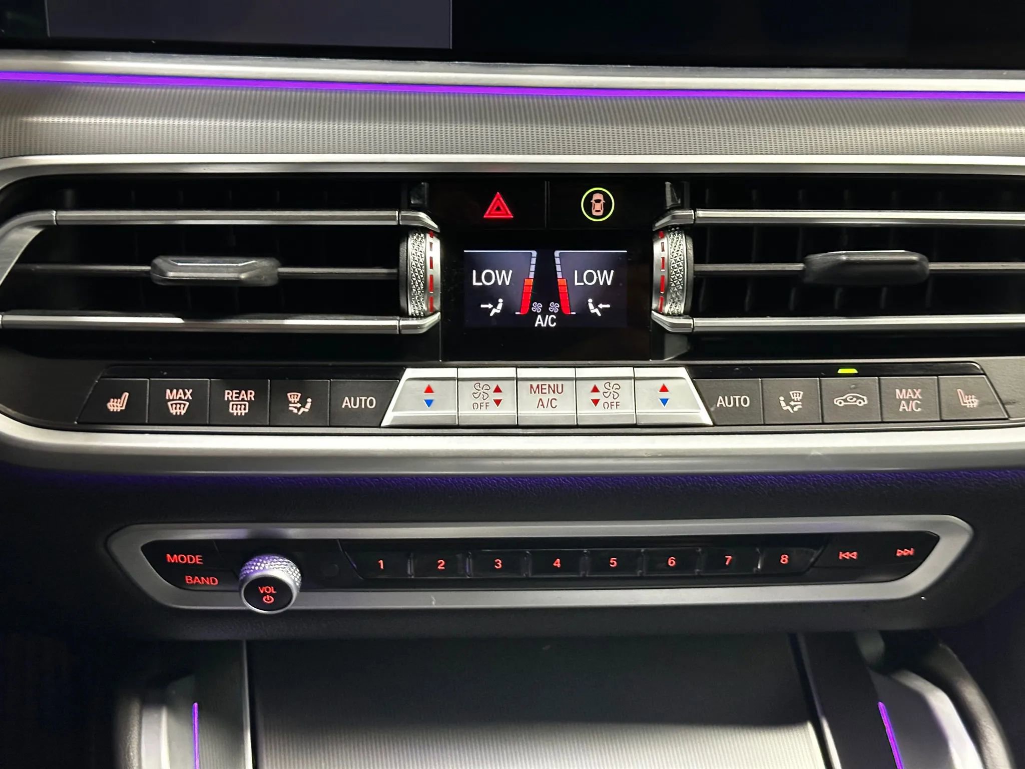 Used 2023 BMW X6 xDrive40i w/ Premium Package image 49