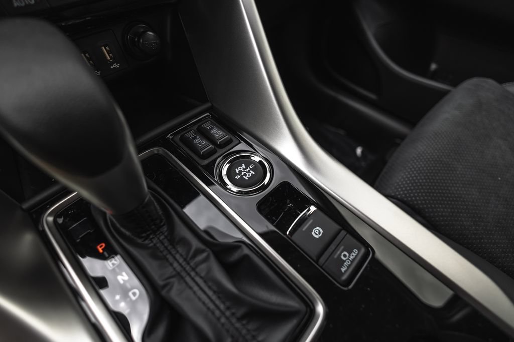 New 2026 Mitsubishi Eclipse Cross SE AWD/4WD image 16