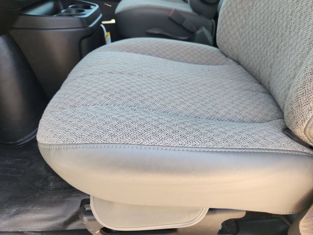 Used 2025 Chevrolet Express 2500 w/ Driver Convenience Package RWD image 24