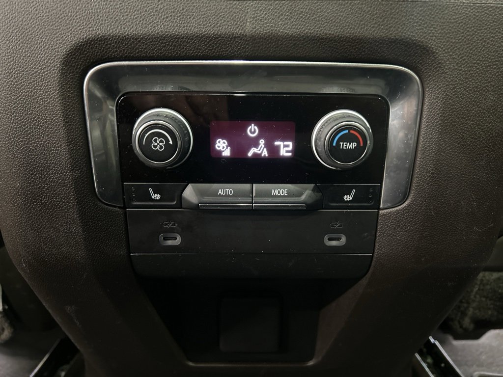 Used 2021 Chevrolet Tahoe LT w/ LT Signature Package image 31