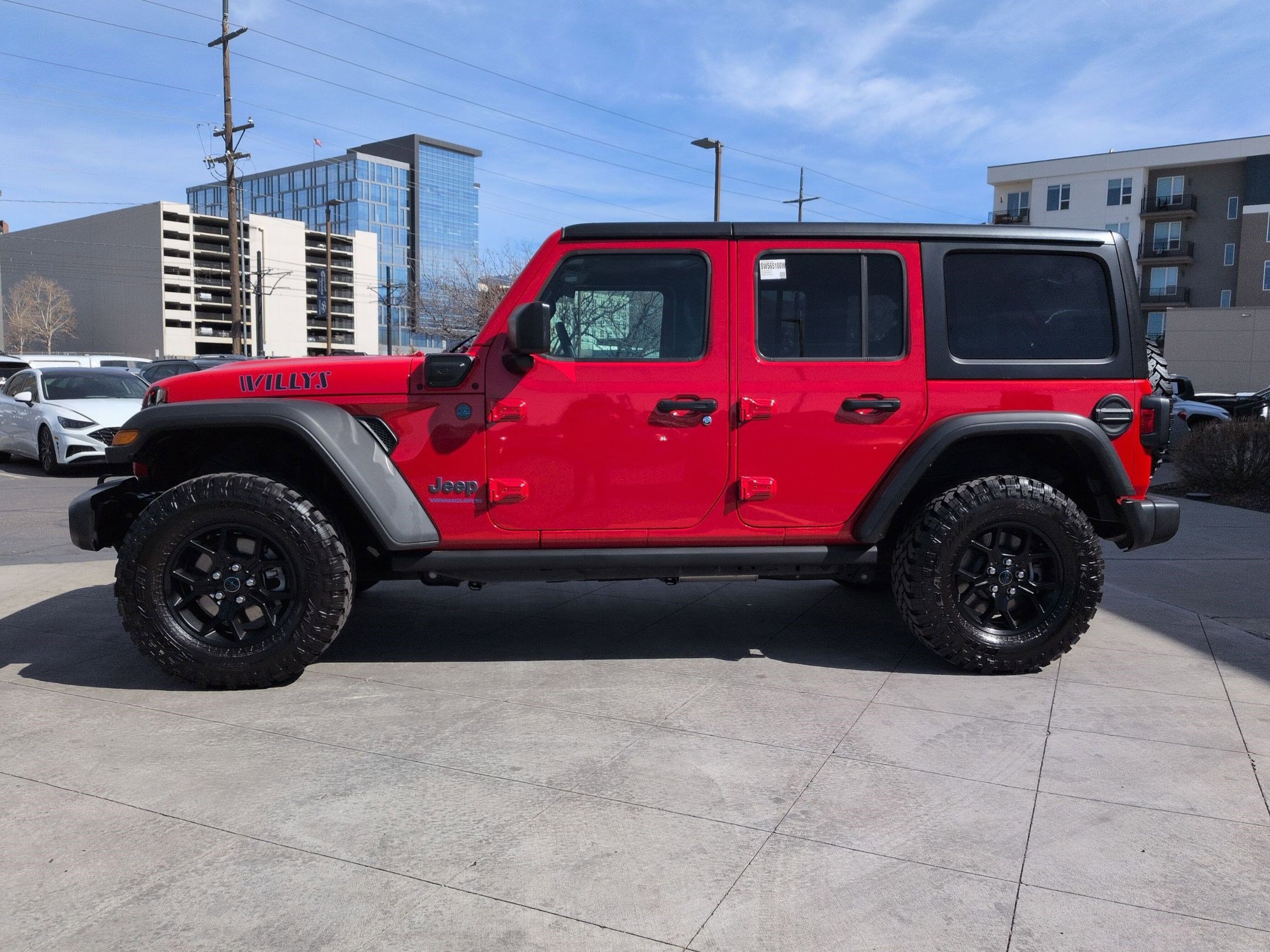 Used 2025 Jeep Wrangler Willys image 9
