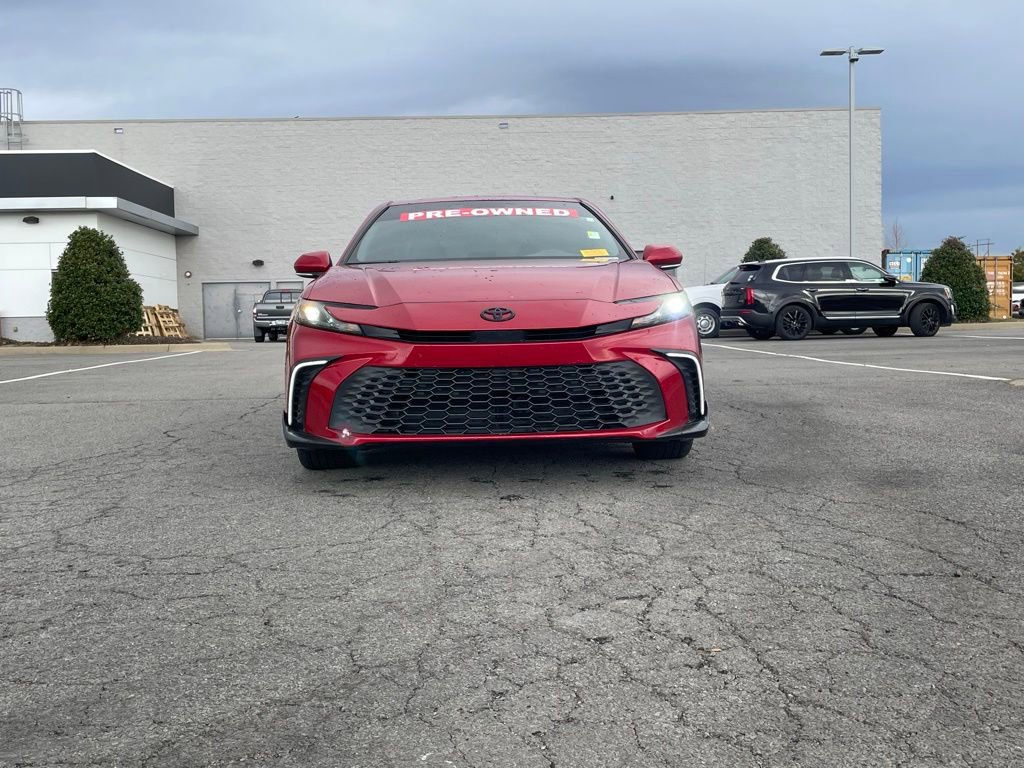 Used 2025 Toyota Camry SE w/ Convenience Package image 2