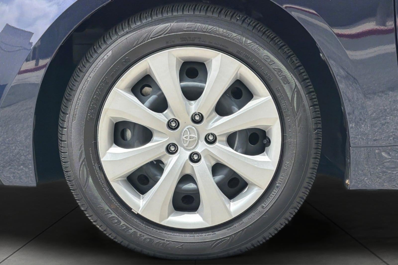 Used 2025 Toyota Corolla LE FWD image 23