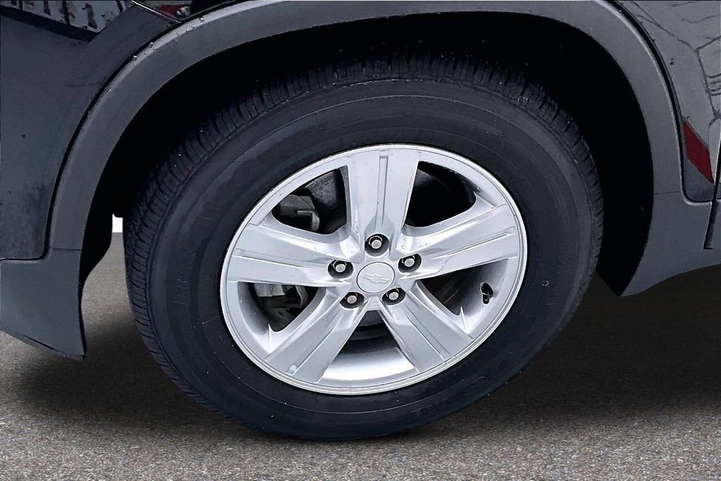 Used 2020 Chevrolet Trax LT w/ LT Convenience Package FWD image 32