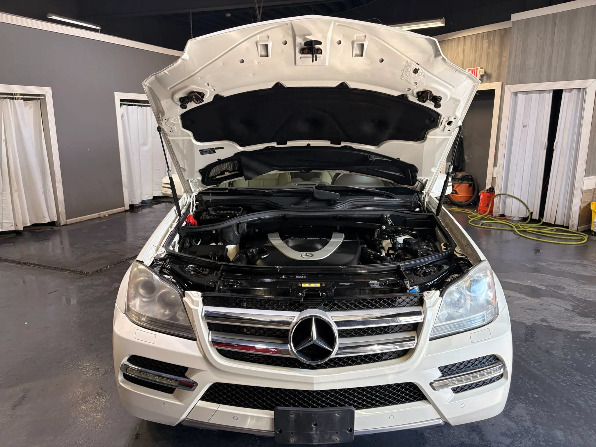 Used 2012 Mercedes-Benz GL 450 4MATIC image 31