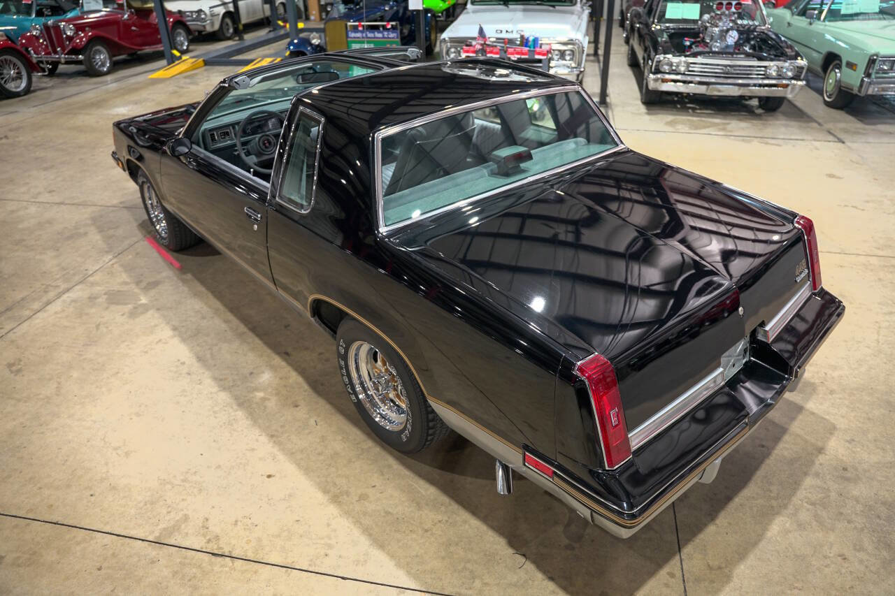 Used 1987 Oldsmobile Cutlass Supreme Salon image 16