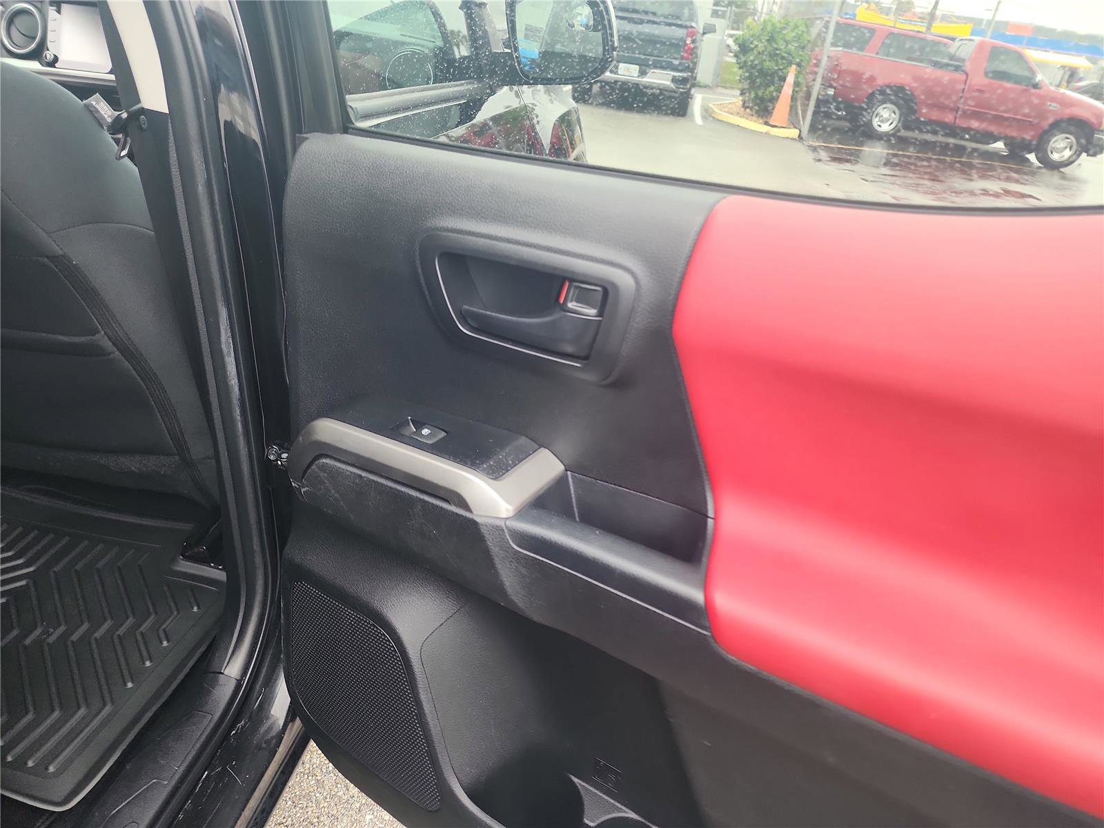 Used 2022 Toyota Tacoma SR5 image 25