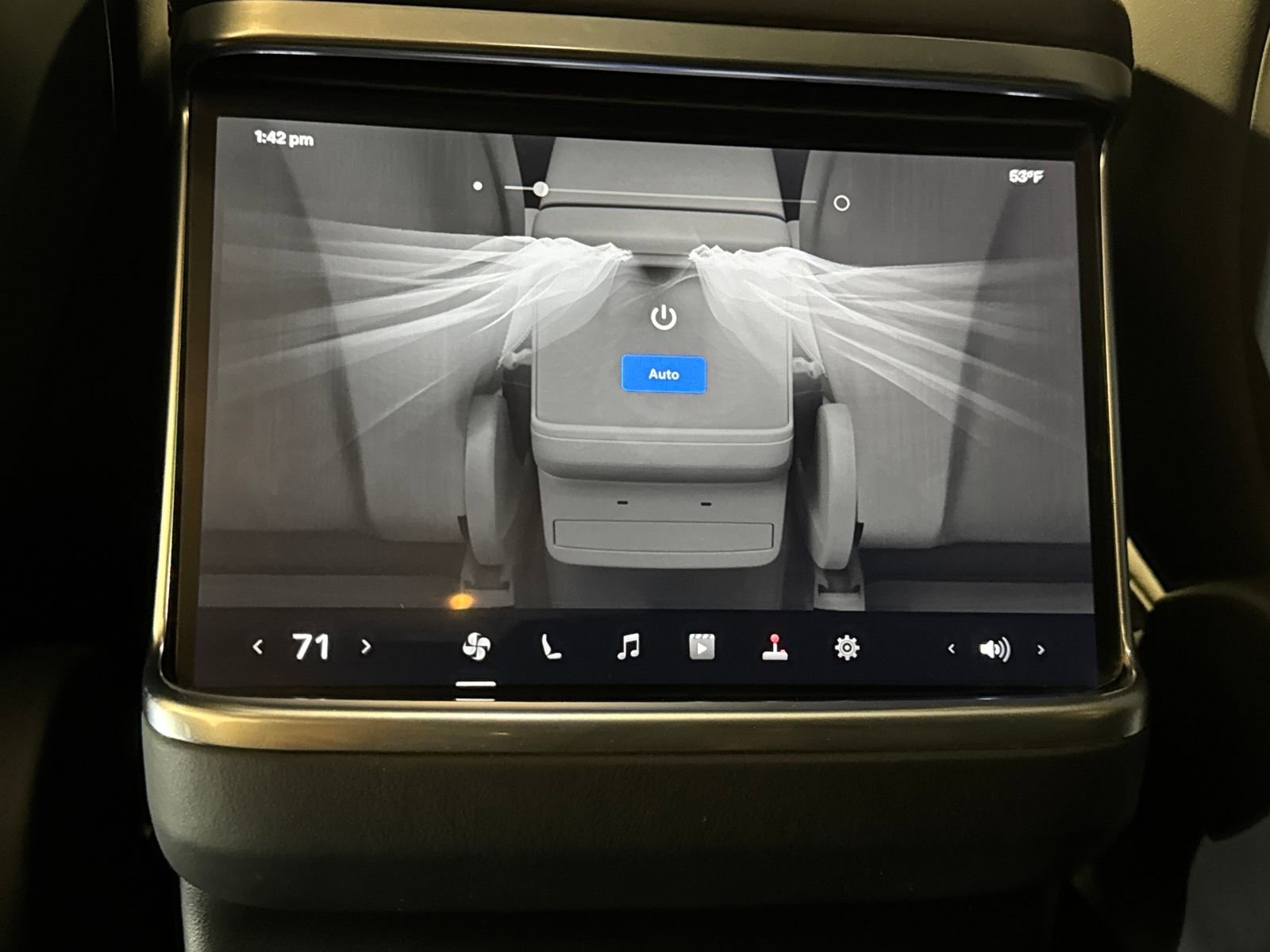 Used 2024 Tesla Model X image 27