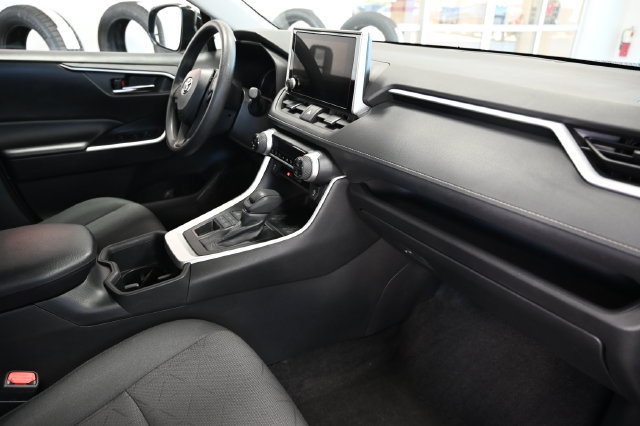 Used 2024 Toyota RAV4 XLE AWD/4WD image 14
