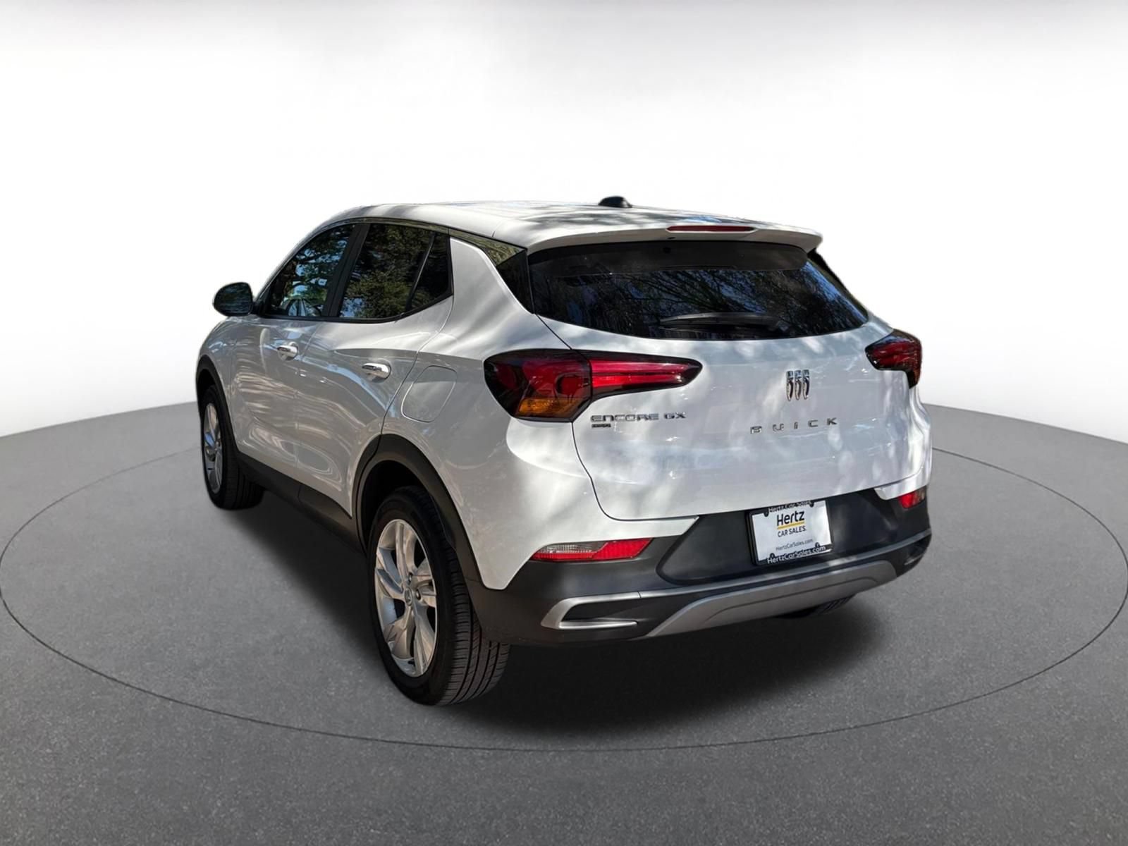 Used 2025 Buick Encore GX Preferred AWD/4WD image 8