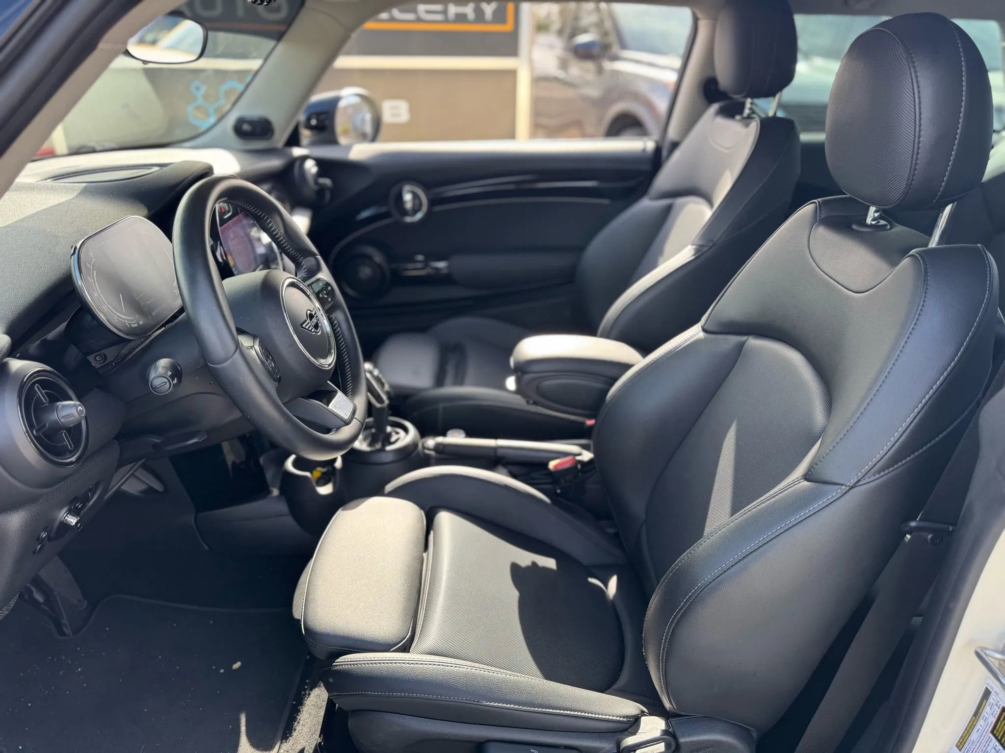 Used 2022 MINI Cooper S FWD image 15