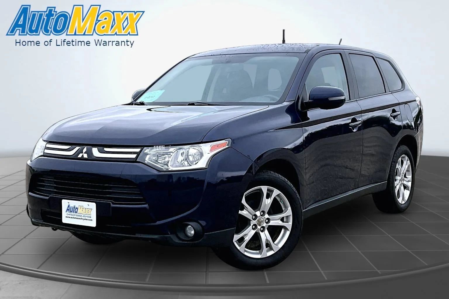 Used 2014 Mitsubishi Outlander SE