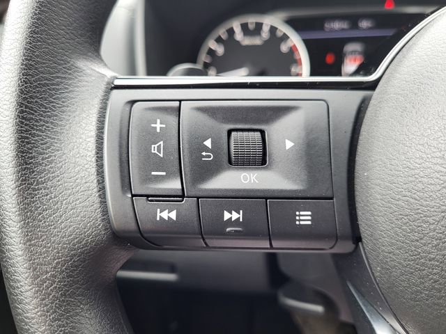 Used 2023 Nissan Rogue SV image 22