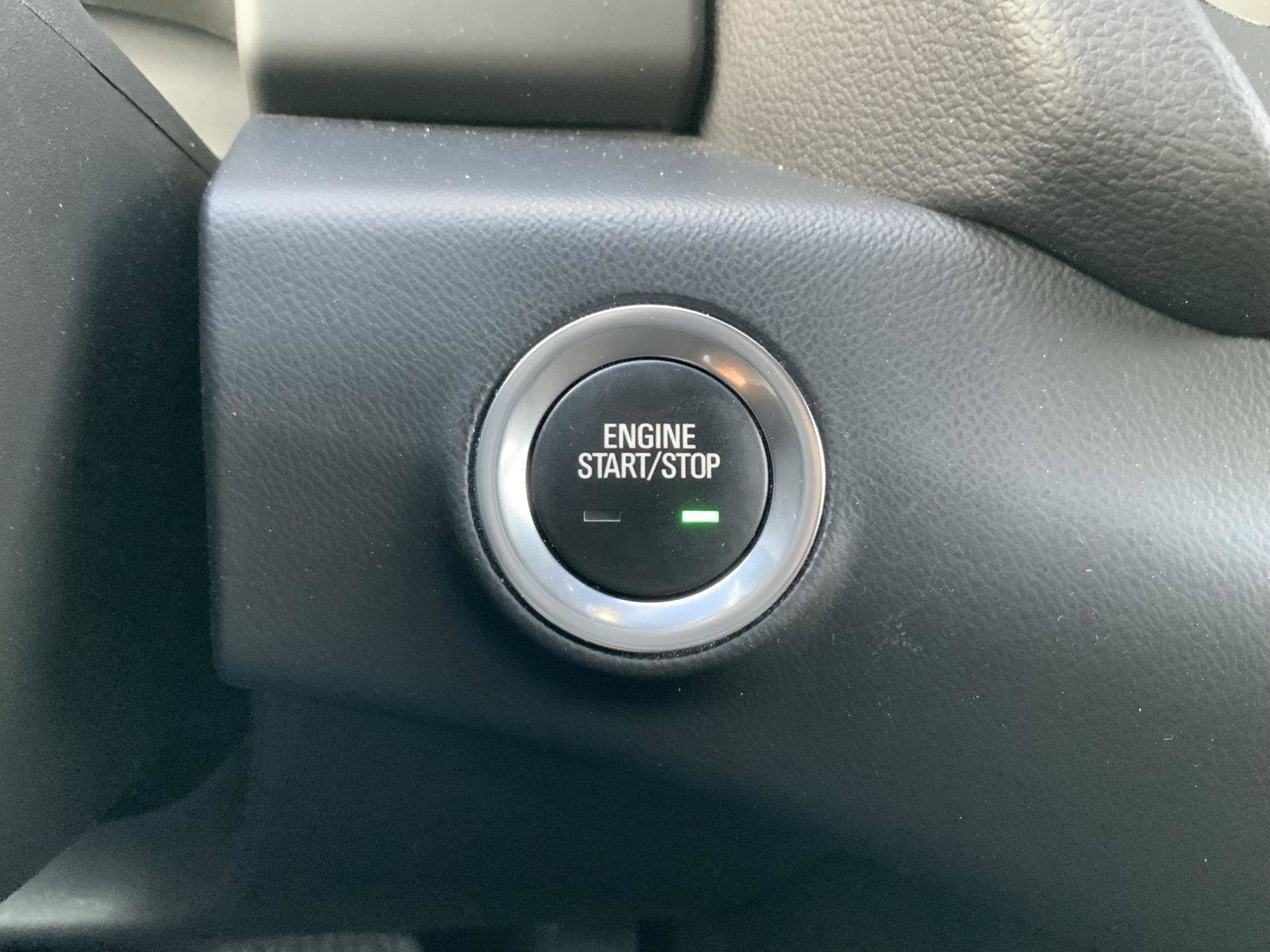 Used 2022 GMC Terrain SLE w/ Elevation Edition image 30