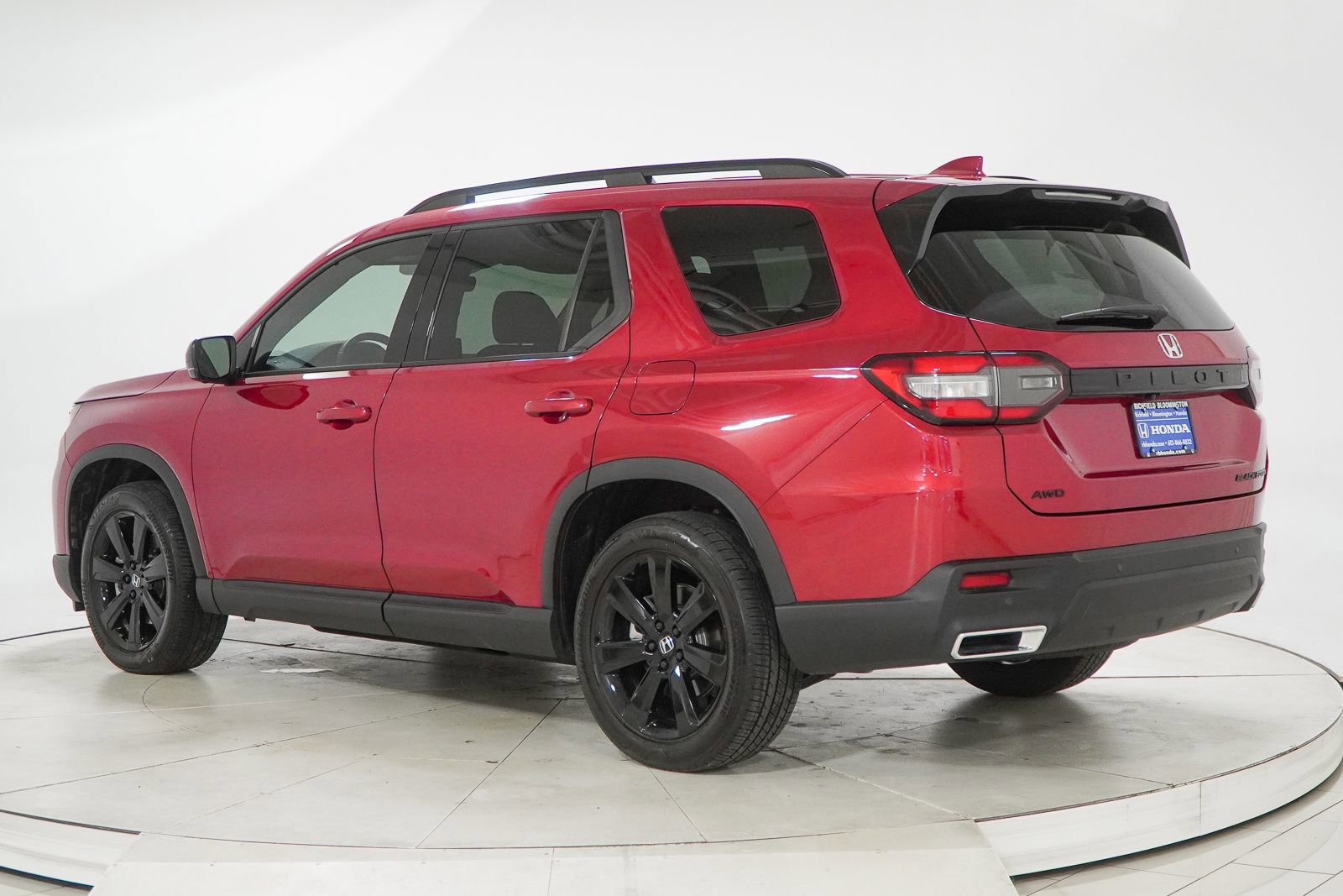 Certified 2025 Honda Pilot Black Edition image 7