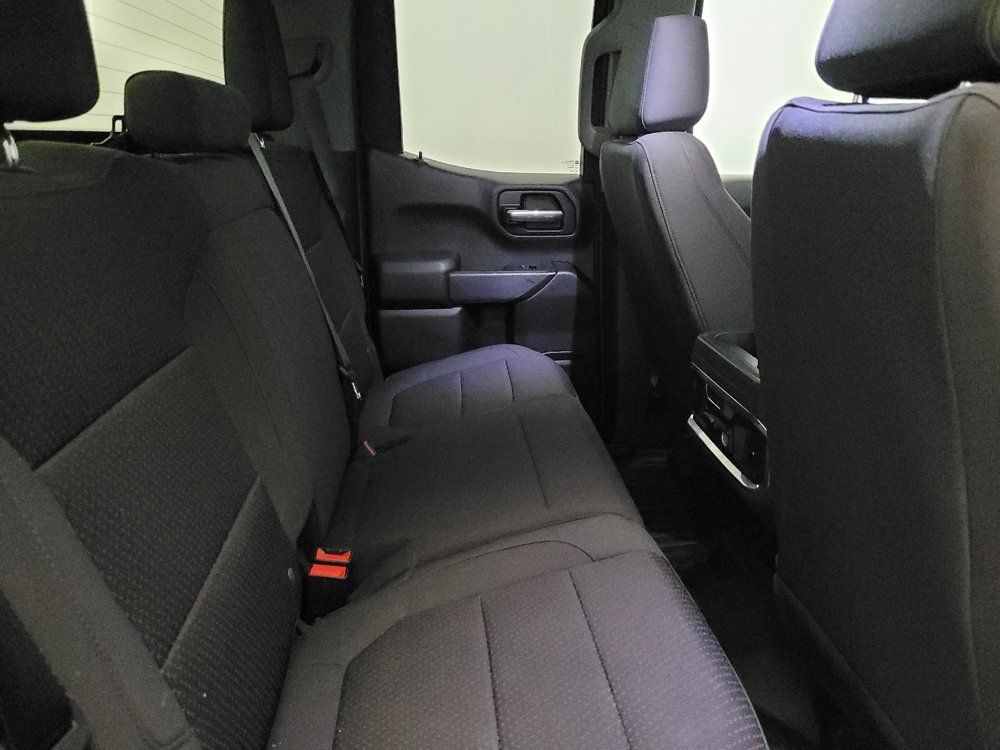 Used 2020 Chevrolet Silverado 1500 Custom w/ Custom Value Package AWD/4WD image 19