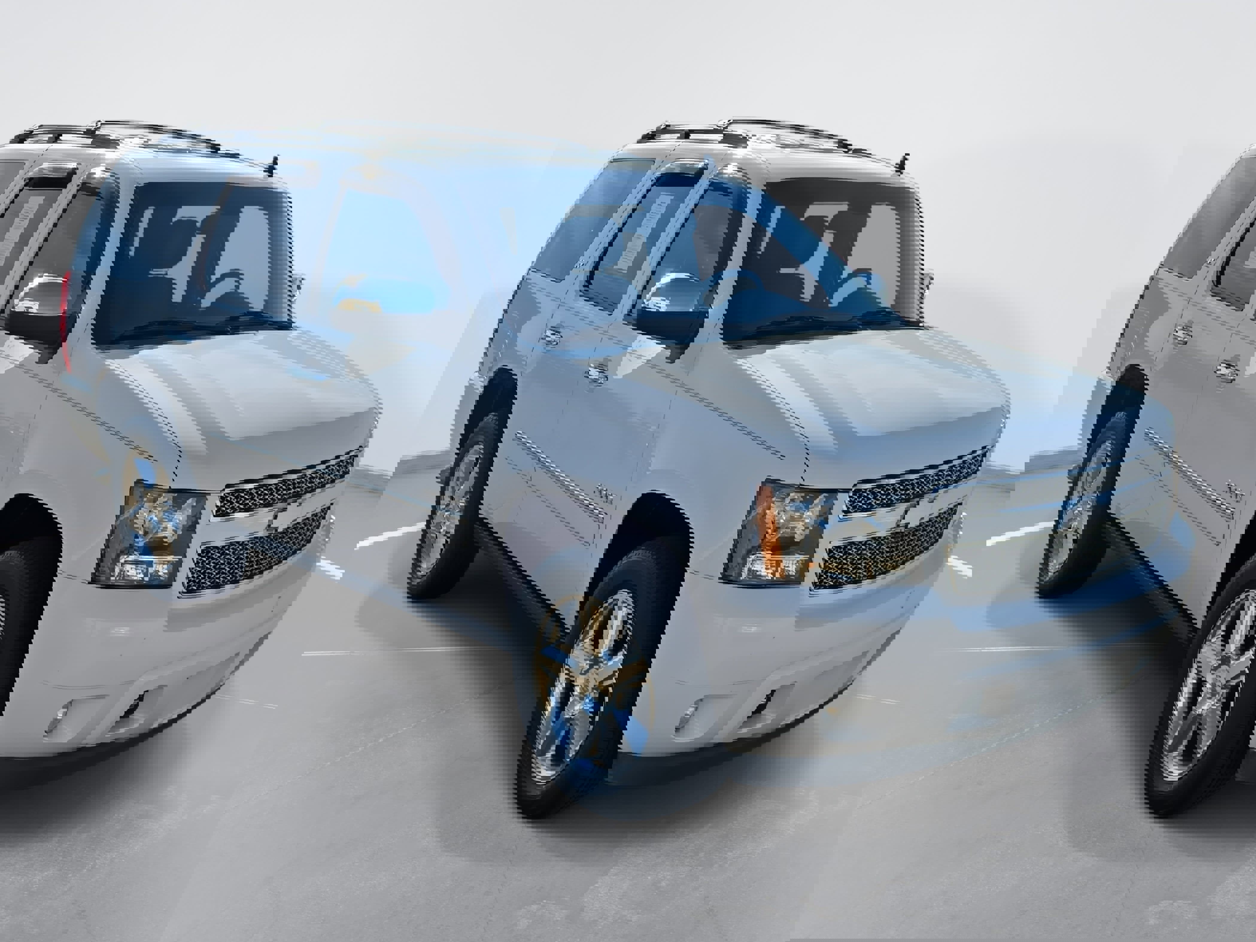 Used 2013 Chevrolet Tahoe LTZ image 3