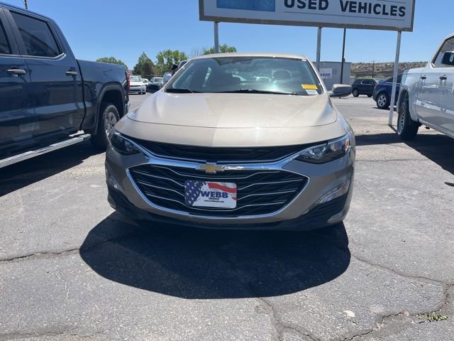Used 2024 Chevrolet Malibu LT FWD image 2