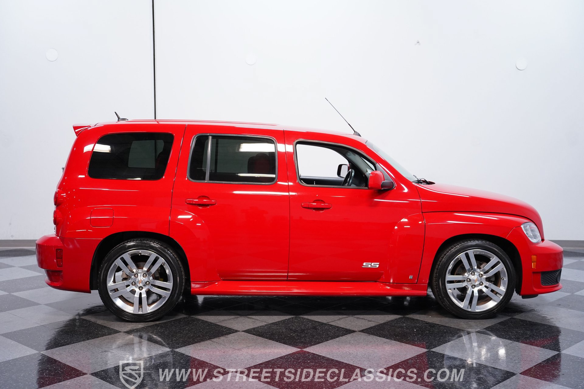 Used 2008 Chevrolet HHR SS FWD image 12