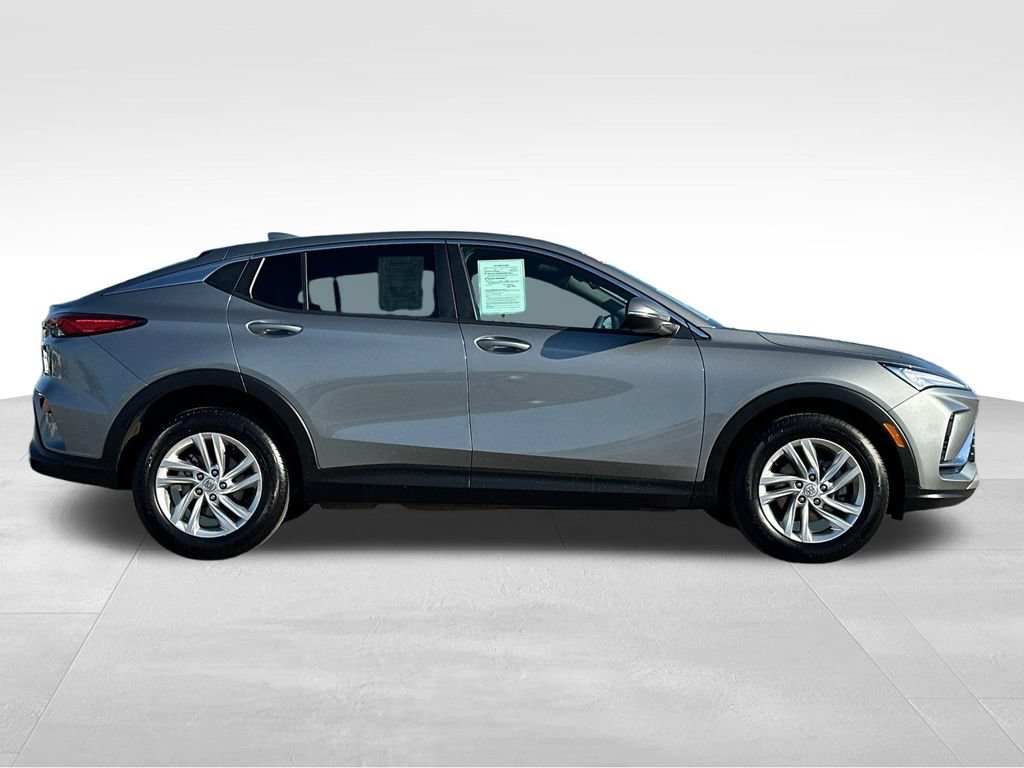 Used 2025 Buick Envista Preferred FWD image 6