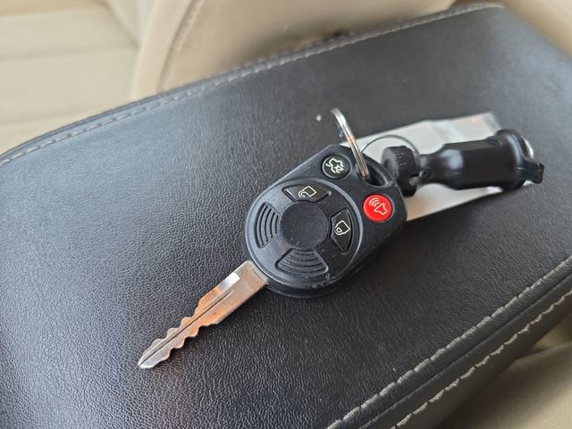 Used 2010 Mercury Milan image 27