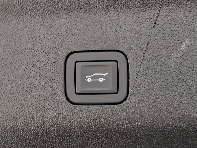 Used 2026 Chevrolet Tahoe Premier AWD/4WD image 28