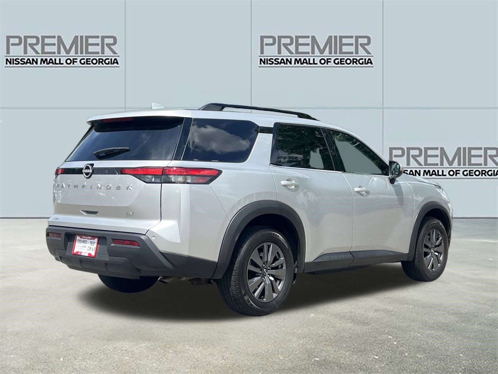 Certified 2024 Nissan Pathfinder SV FWD image 23