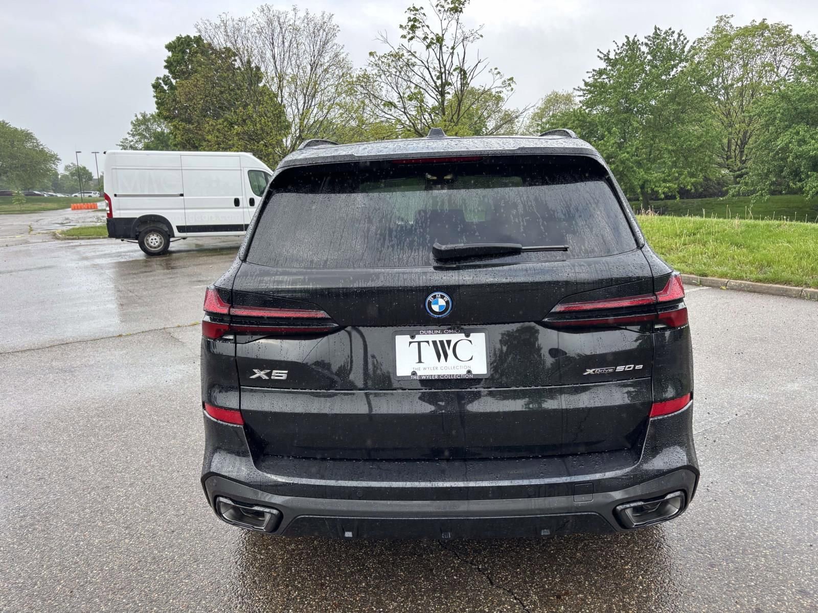 New 2026 BMW X5 xDrive50e w/ M Sport Package AWD/4WD image 6