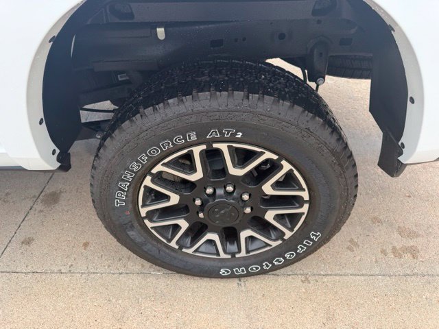 Used 2026 RAM 2500 Limited AWD/4WD image 32
