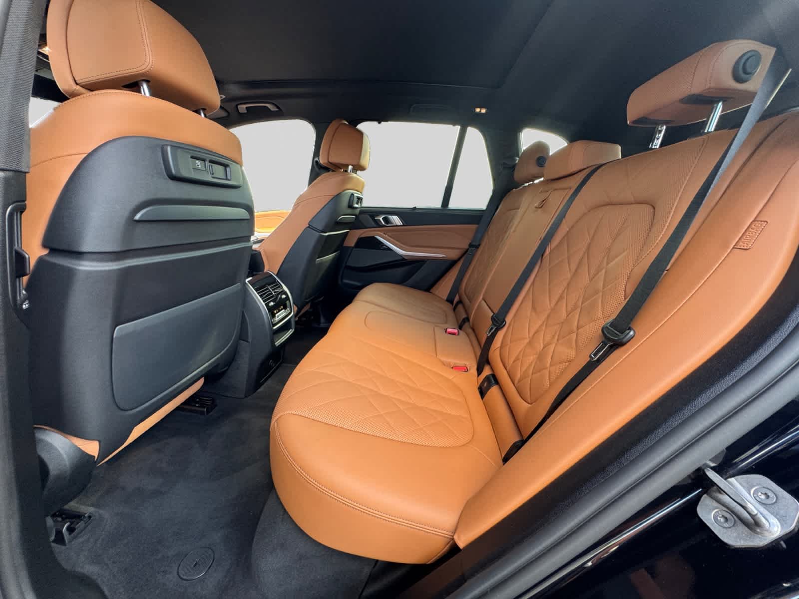 Used 2023 BMW X5 M50i w/ Executive Package AWD/4WD image 17