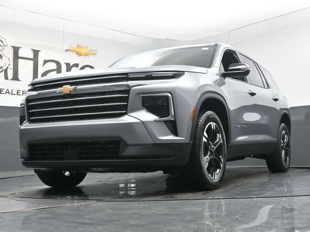 New 2027 Chevrolet Traverse LT w/ Sun and Wheel Package FWD image 4
