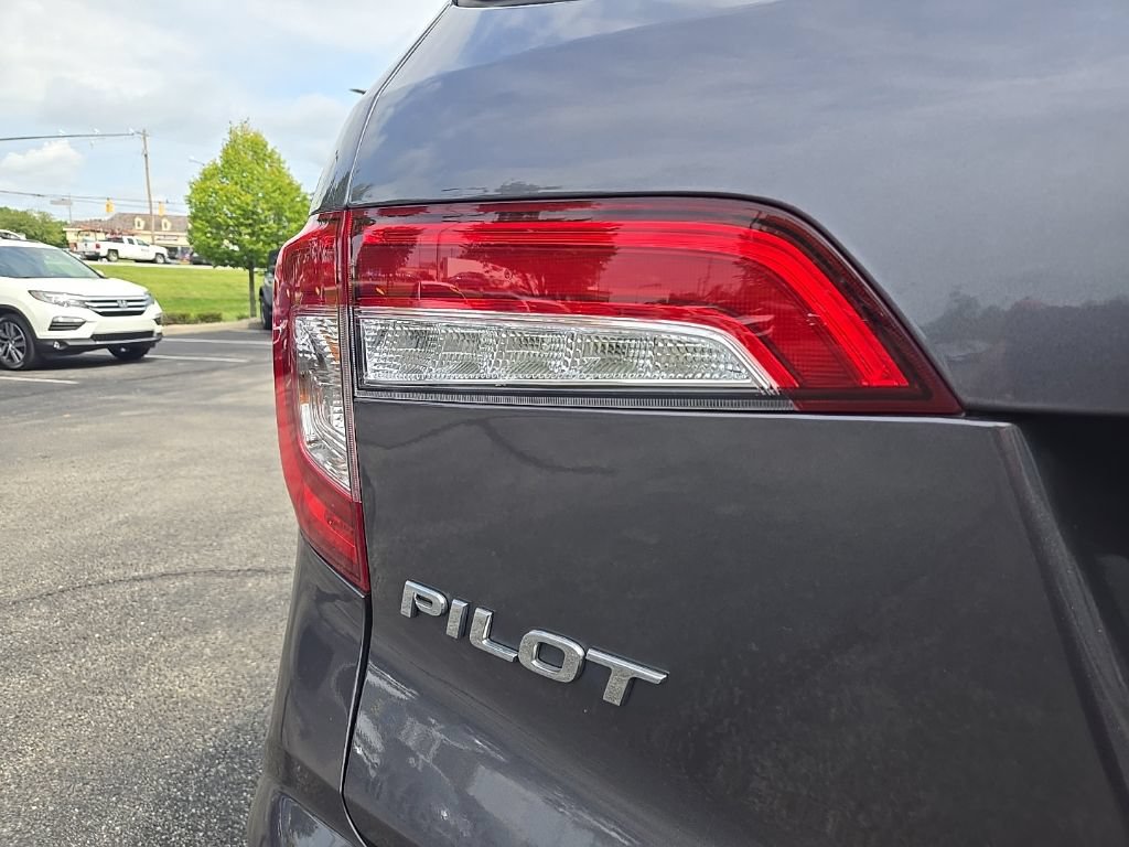 Used 2019 Honda Pilot EX image 10