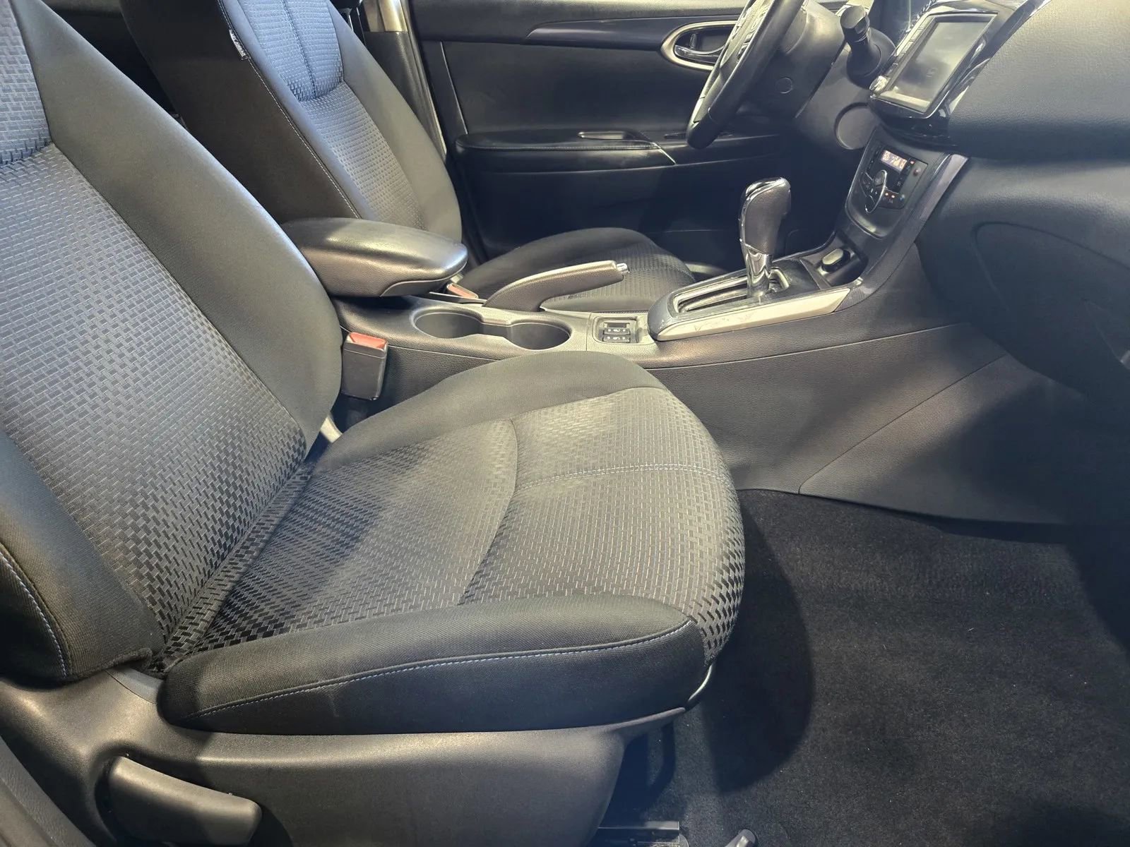 Used 2019 Nissan Sentra SR image 7