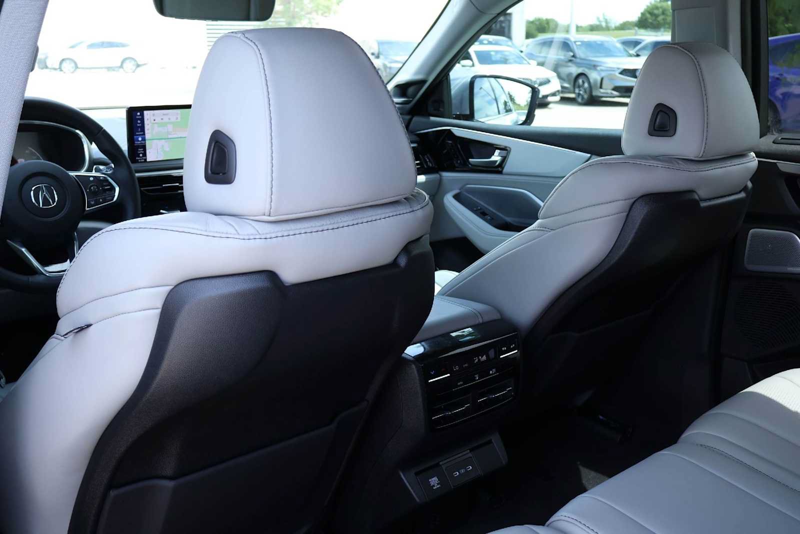 Certified 2026 Acura MDX w/ Technology Package FWD image 12
