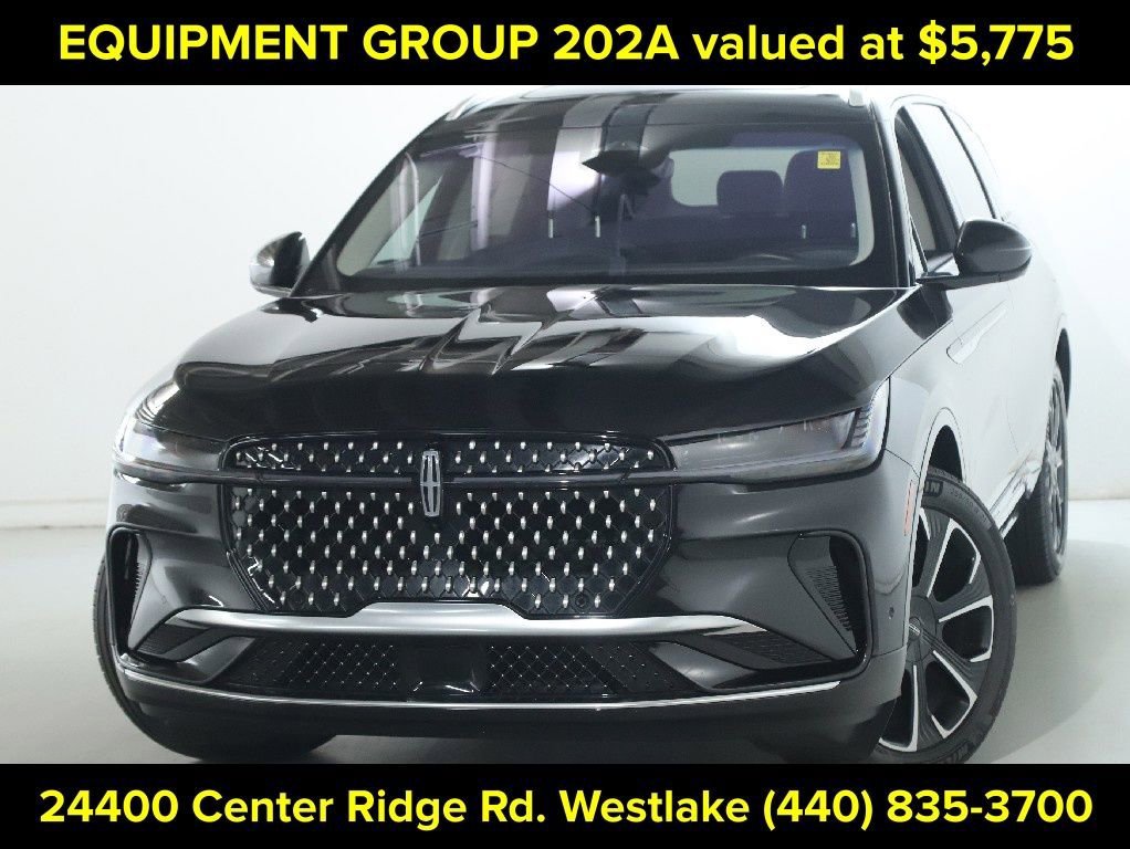Certified 2024 Lincoln Nautilus Reserve w/ Equipment Group 202A AWD/4WD image 3