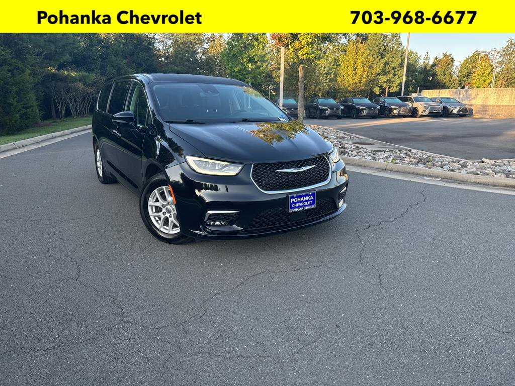 Used 2024 Chrysler Pacifica Touring-L