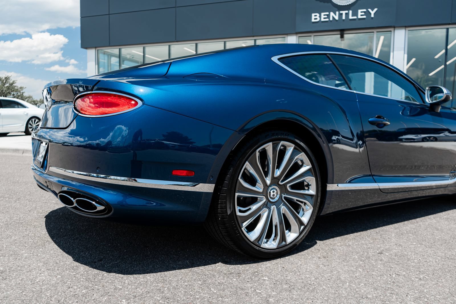 Certified 2023 Bentley Continental GT Mulliner AWD/4WD image 13