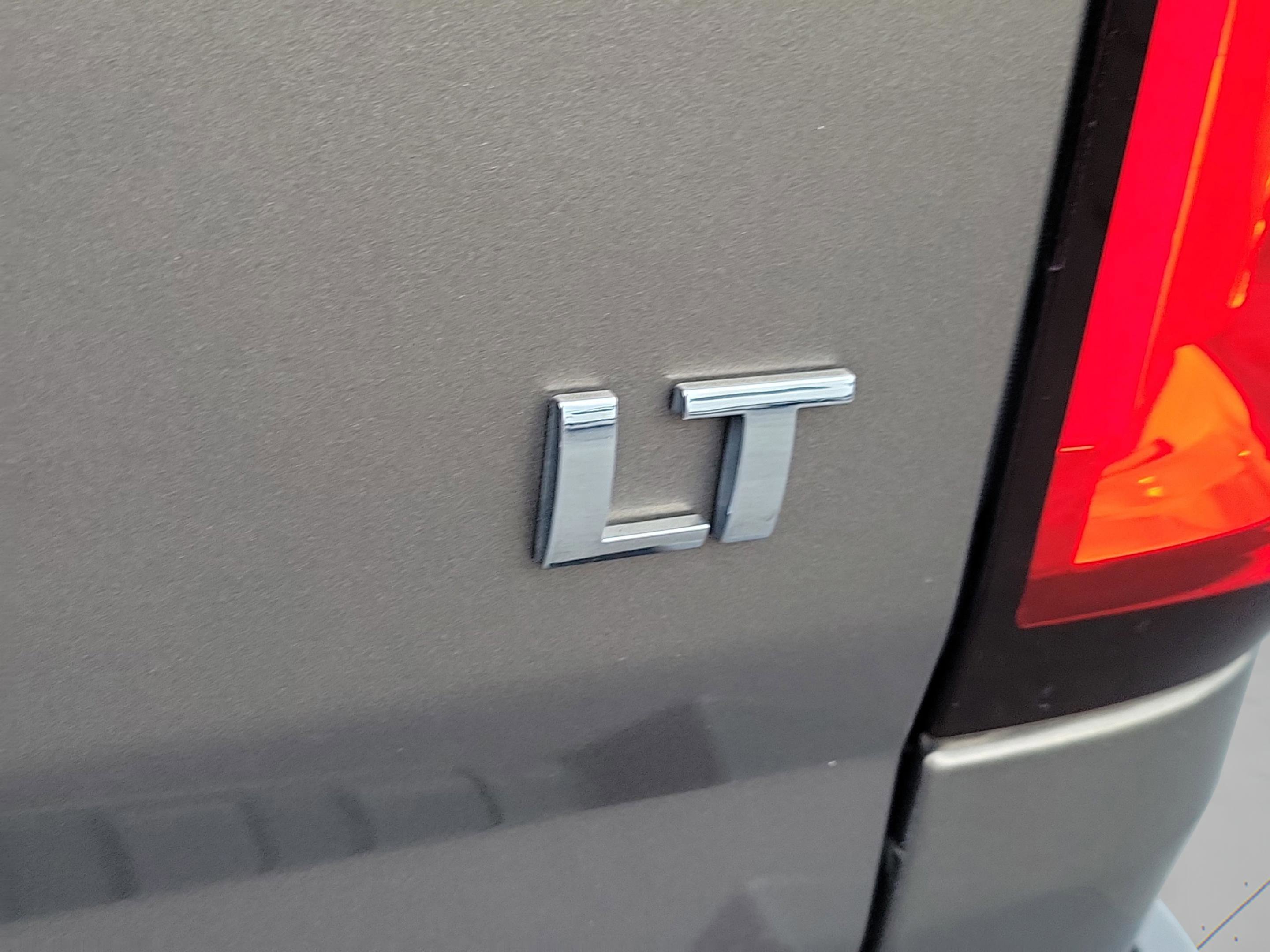 Used 2017 Chevrolet Colorado LT w/ LT Convenience Package AWD/4WD image 32