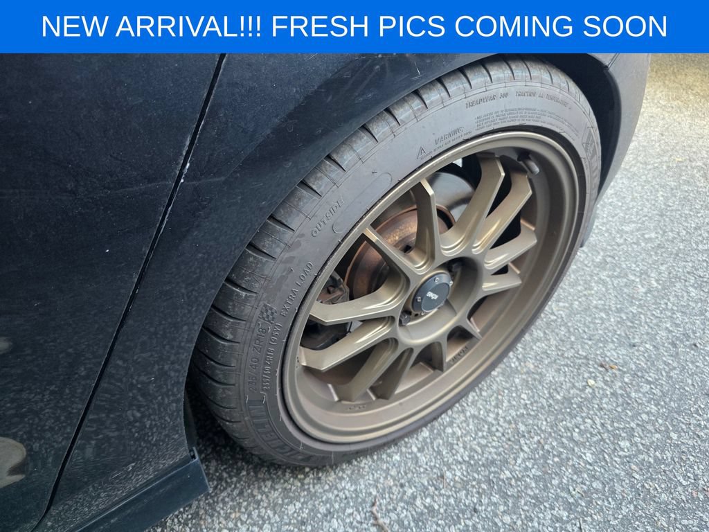 Used 2017 Volkswagen Golf R 4-Door AWD/4WD image 6